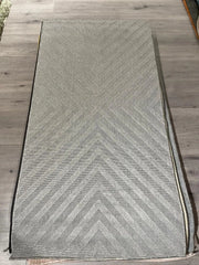 Durable Indoor/Outdoor Arrow Design Rug 80x150cm | Light Grey
