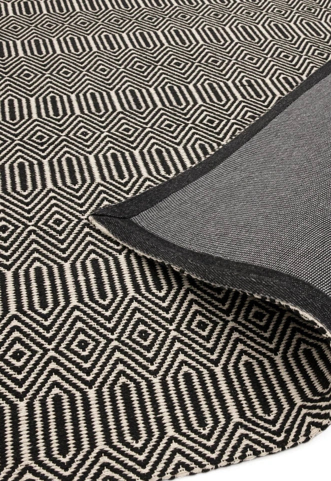 Modern Ethnic Sloan Black Rug 100x150cm – Hand Woven for Living Room & Bedroom By Home Furniture UK (RRP £200)